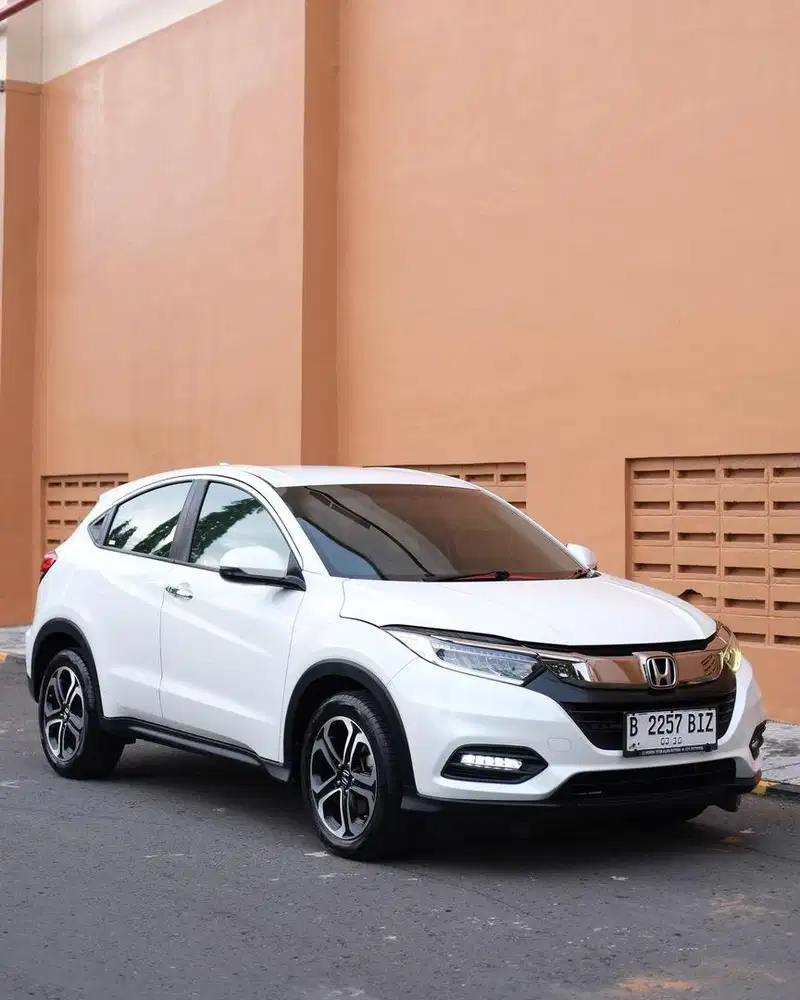 (DP 10jt) HONDA HRV 1.5 SE CVT 2020