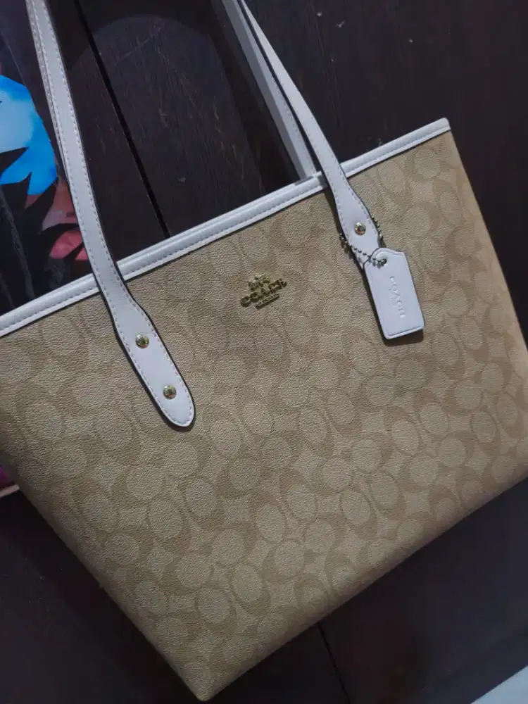 Tas tote wanita coac