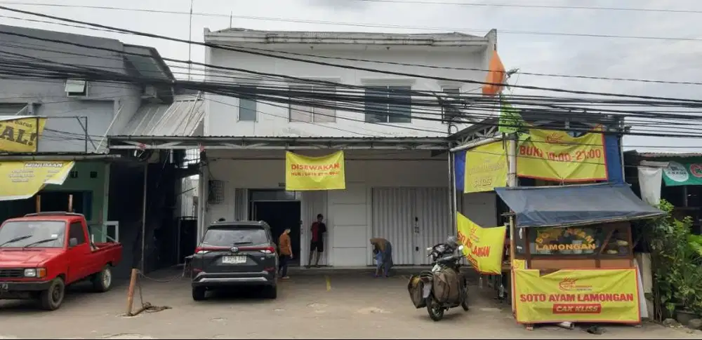 Toko Luas dan Strategis Disewakan – Pinggir Jalan Raya!