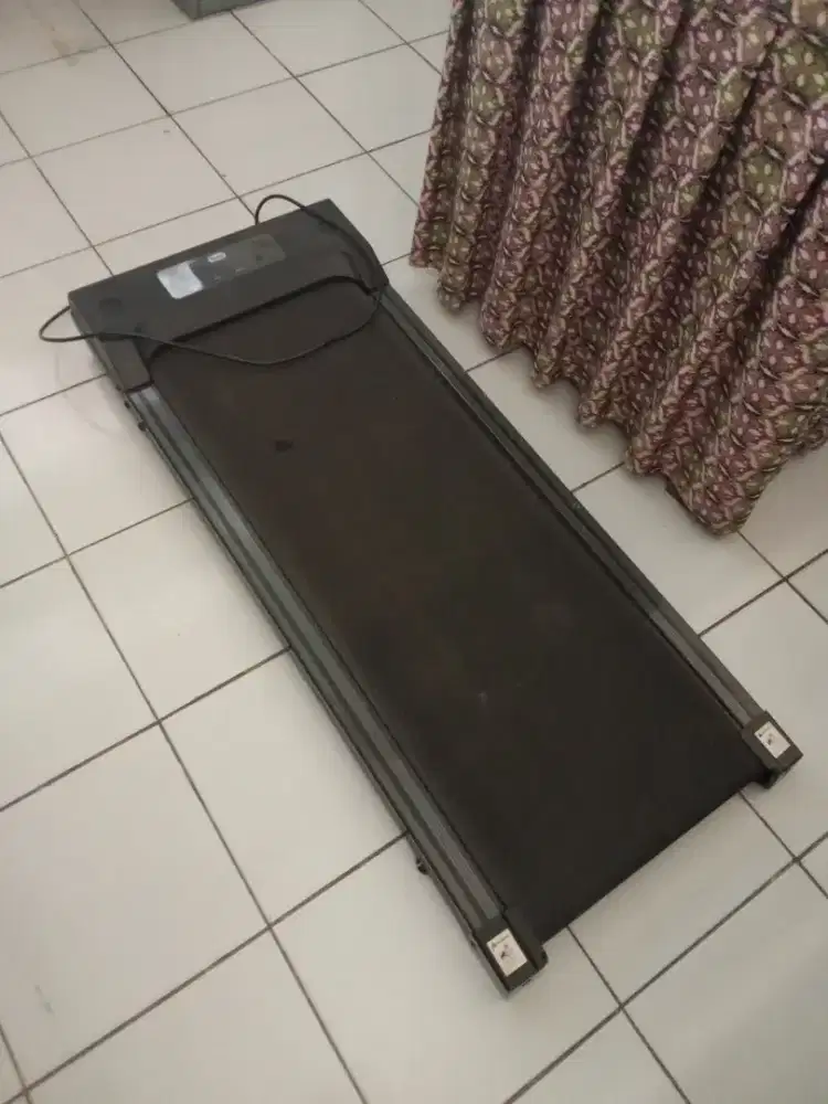 Alat fitness treadmill elektrik merk twen