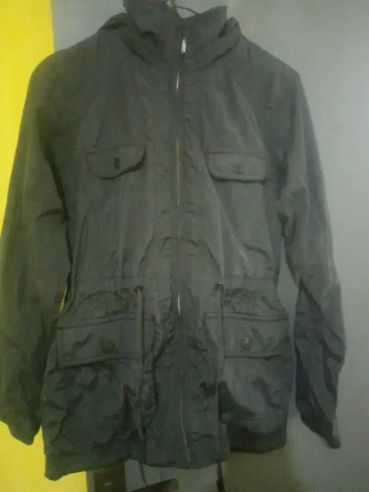 Jaket parasut wanita