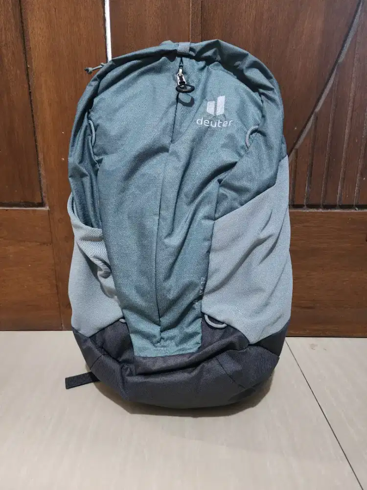 Dijua!! Tas Daypack merk Deuter Ac Lite 17 L warna blue