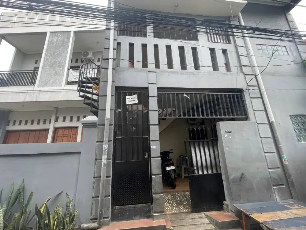 Dijual Rumah Kosan Dekat Universitas Borobudur di Rawamangun Jakarta