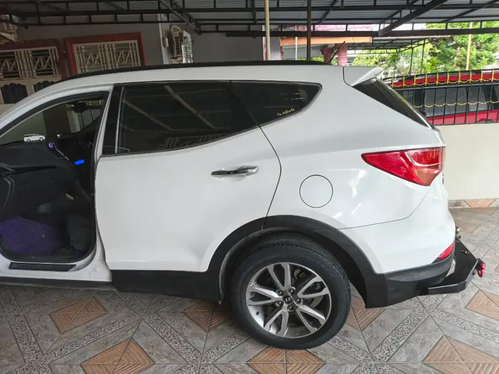 Dijual cepat BU mobil Hyundai santafee 2014  2400 cc
