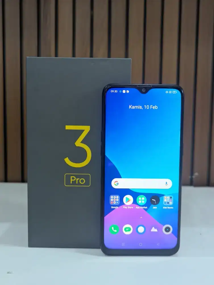 Realme 3 Pro 4G Lightning Purple 4/64 – Unit + Dus + Adaptor