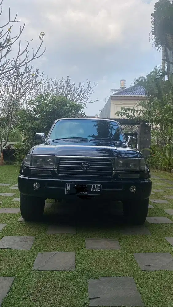 Landcruiser VX-R 80 1997 hitam metalik