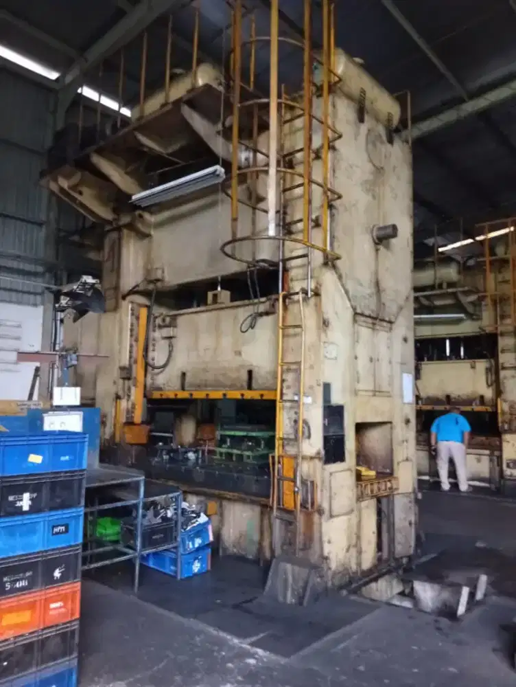 Di Jual 4 Unit Mesin Stamping Normal