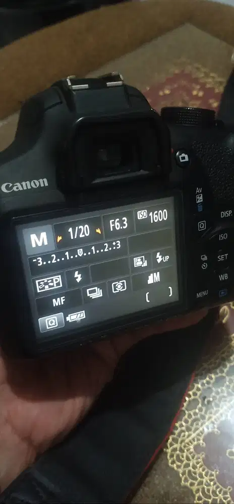 DIJUAL: Kamera DSLR Canon EOS 1200D (Bekas, Kondisi Sangat Baik)