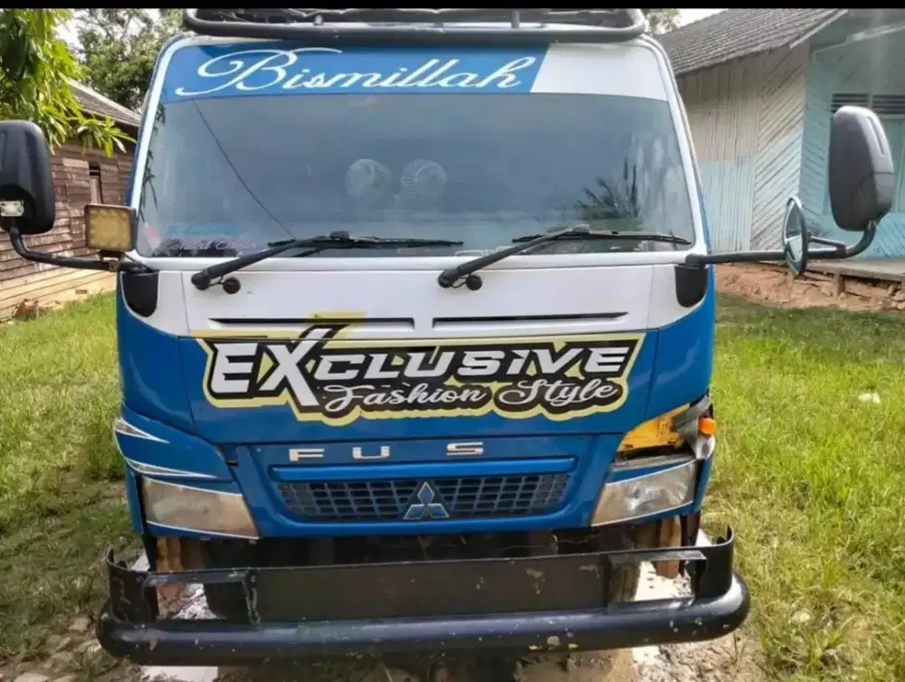 Mitsubishi canteer HDX 2015