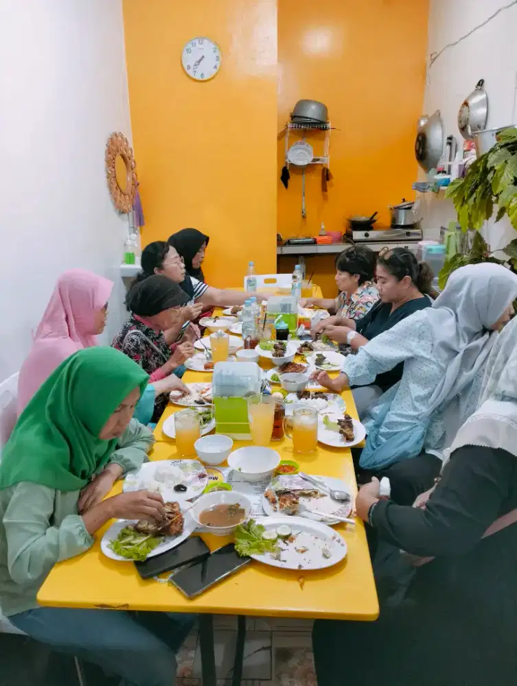 Dibutuhkan segera Karyawati untuk bekerja di Rumah Makan