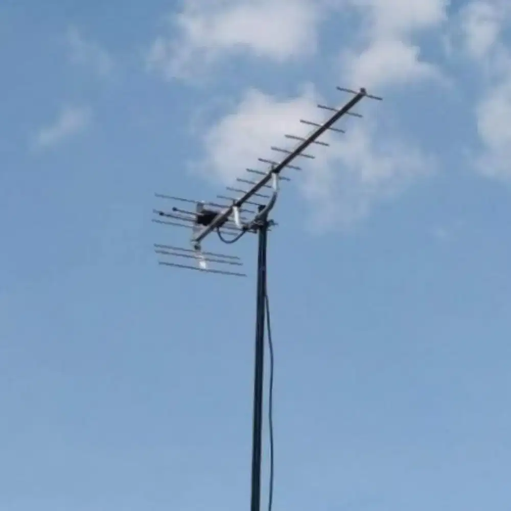 Pusat pemasangan Antenna tv digital bergaransi