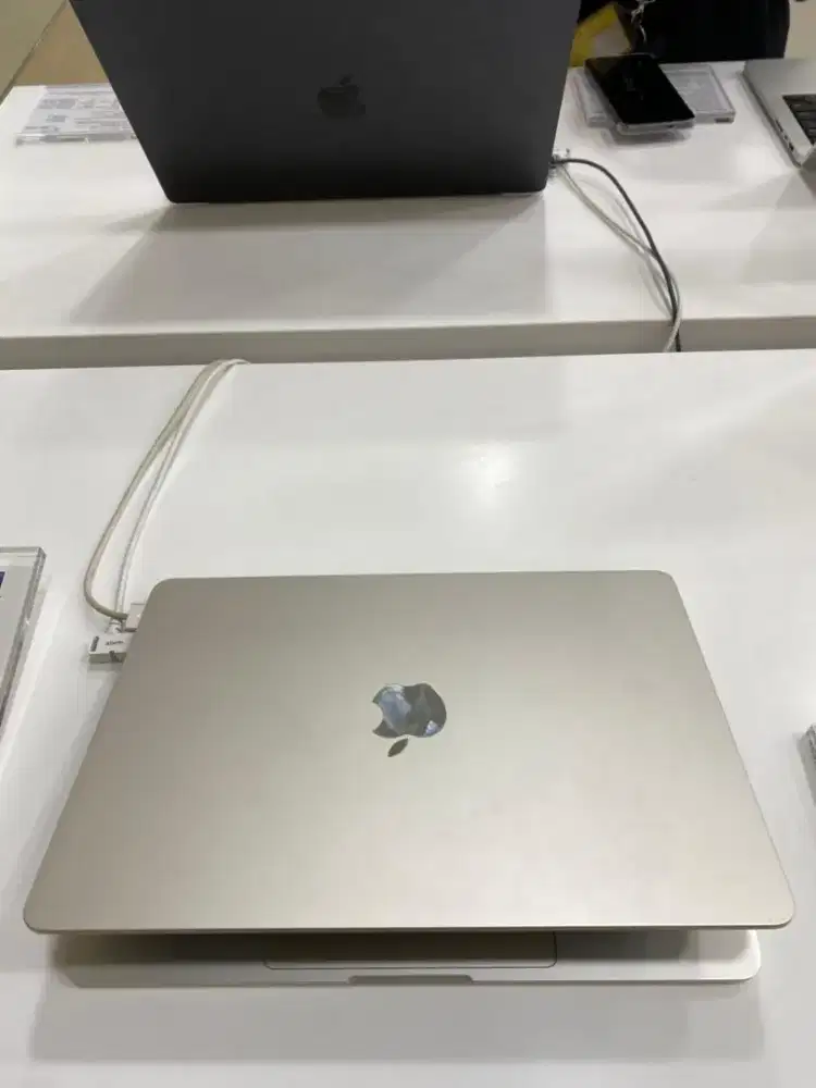 KREDIT MACBOOK AIR M2