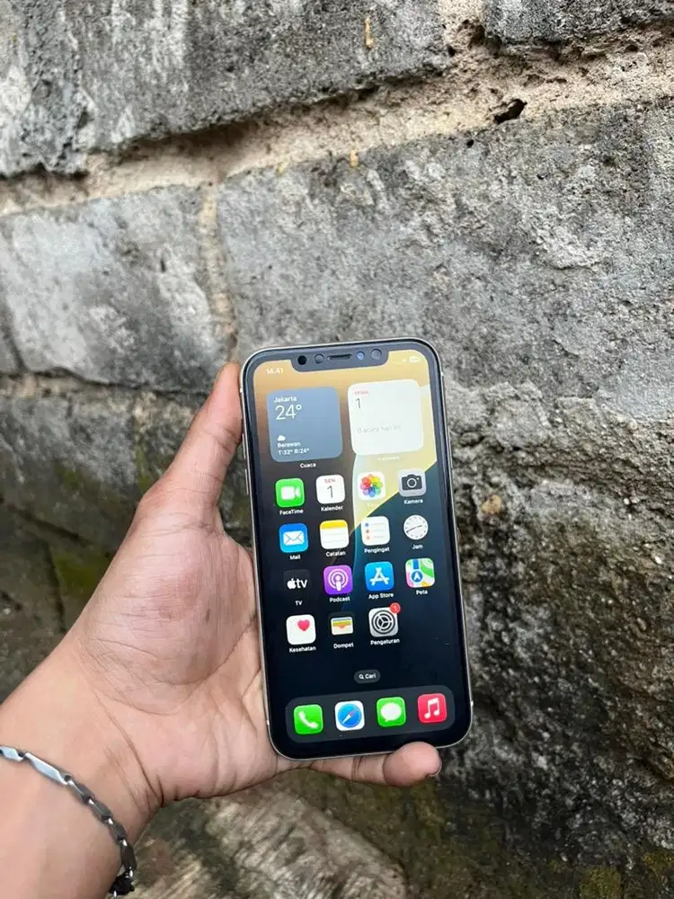 Mulus nominus ip 11 128gb ibox