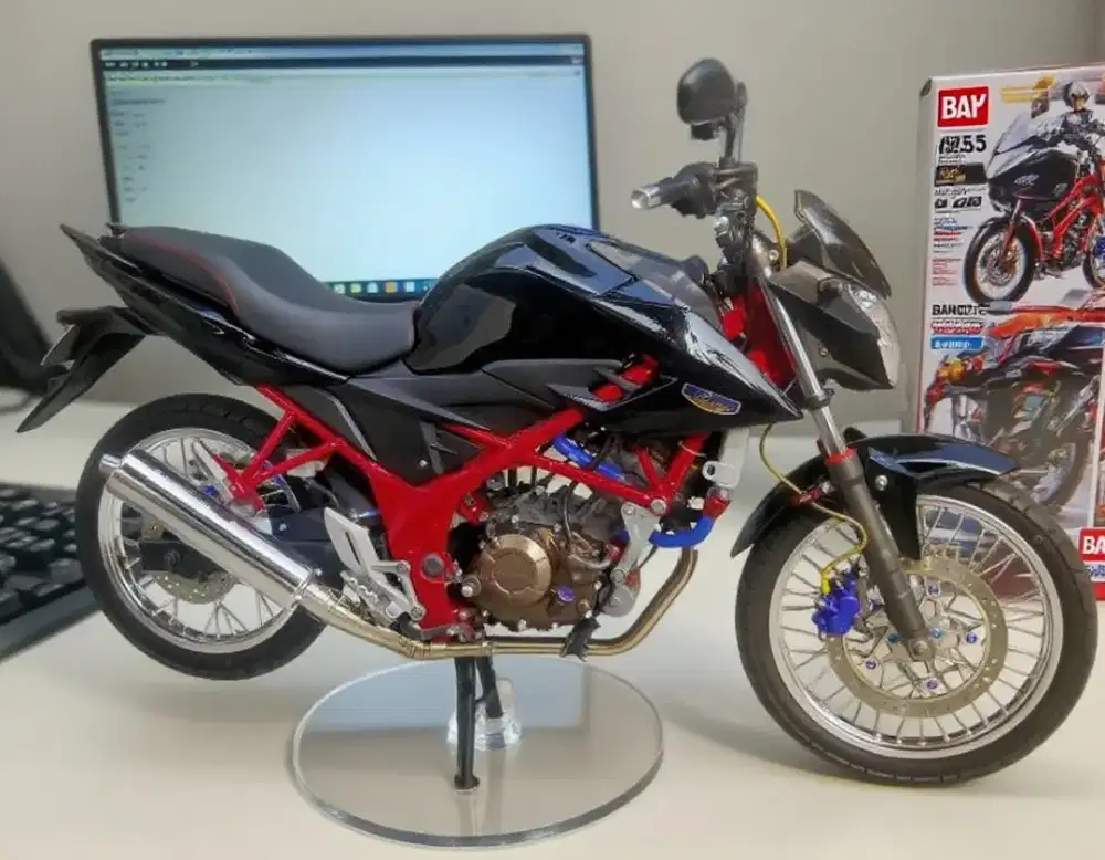 Honda cb150r streetfire