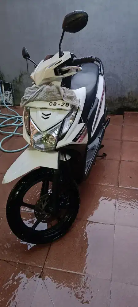 DIJUAL CEPAT MOTOR HONDA BEAT TH 2014,