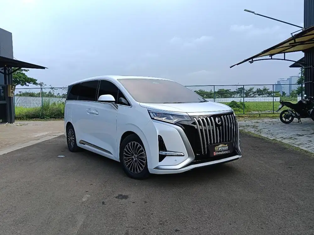 (km 7rb)Denza D9 EV. Tahun 2025. Putih. New a like. Perfect cond.