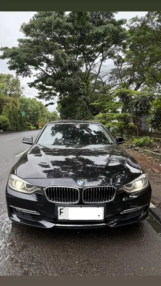 BMW F30 320i 2012 luxury bensin