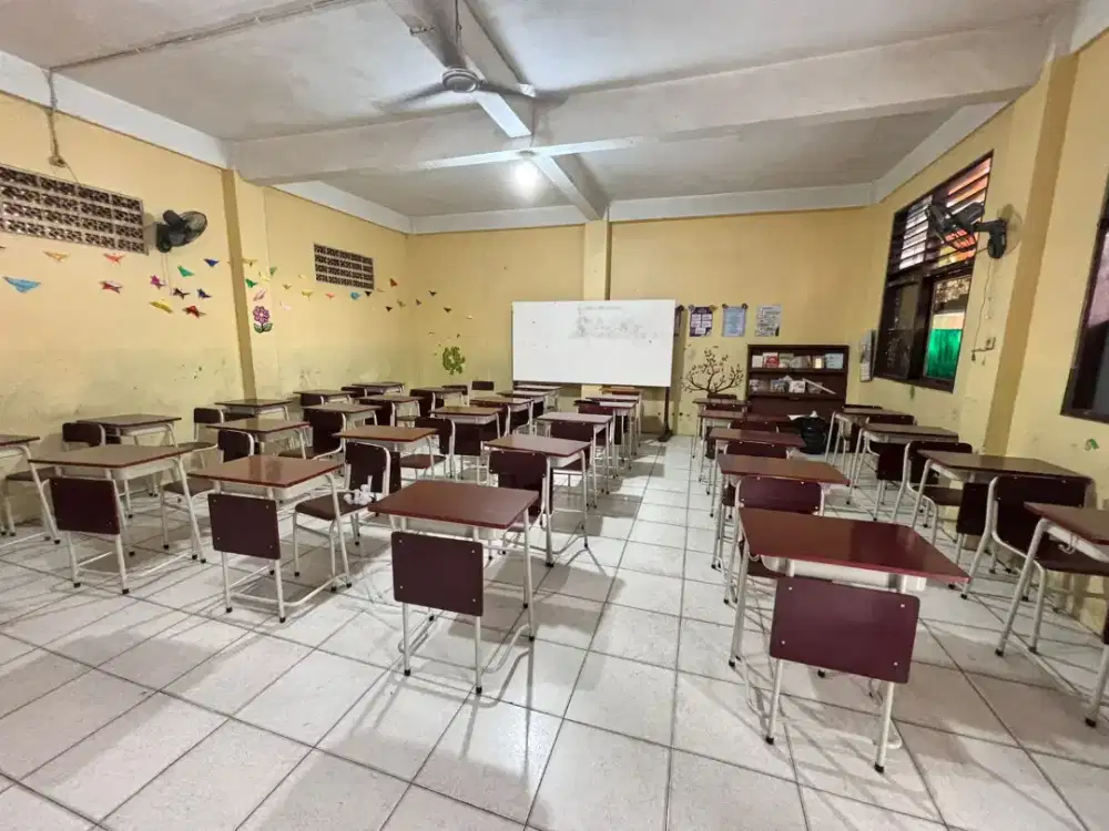 Veda meja belajar sekola