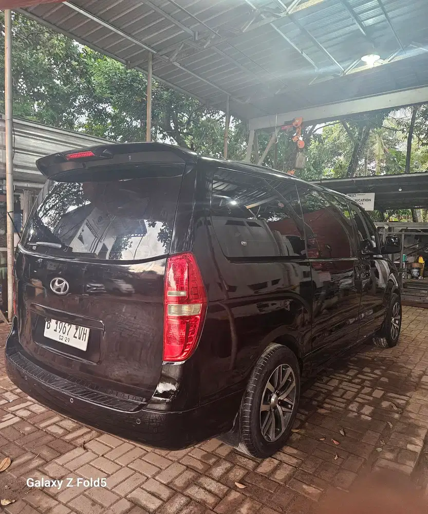 Hyundai H-1 2011 Bensin