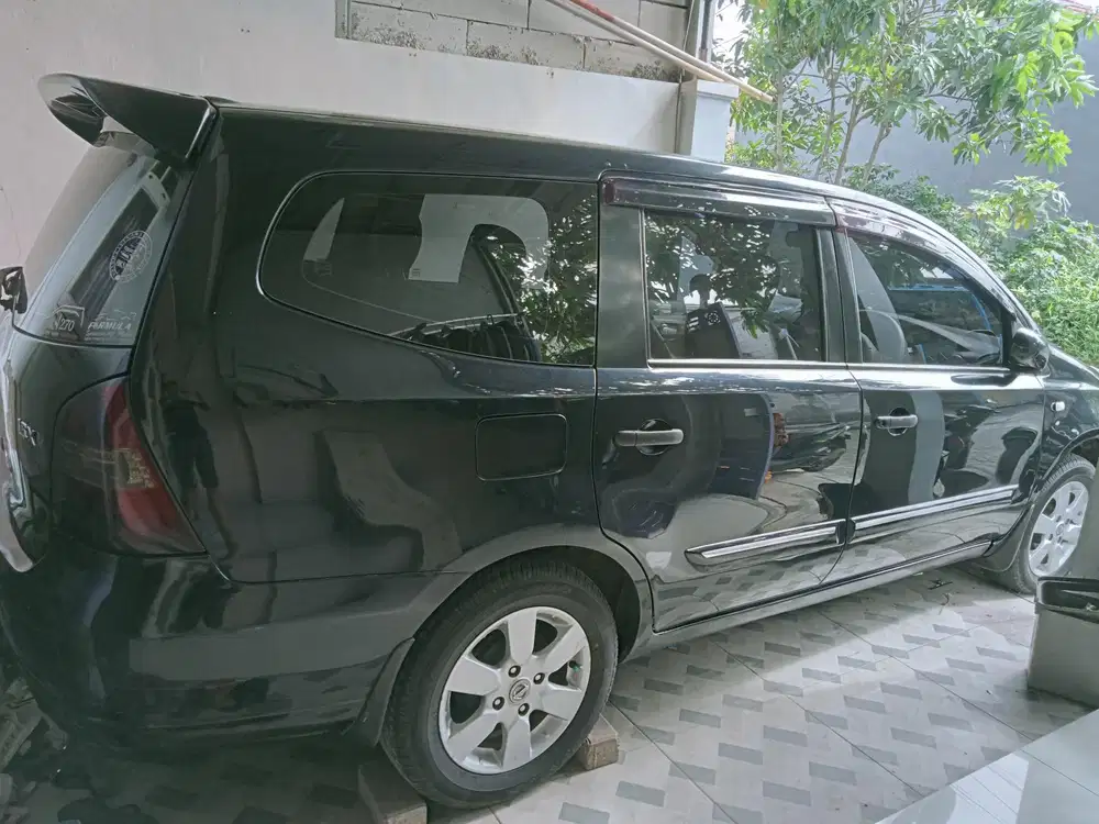 Nissan Grand livina 2010 Bensin