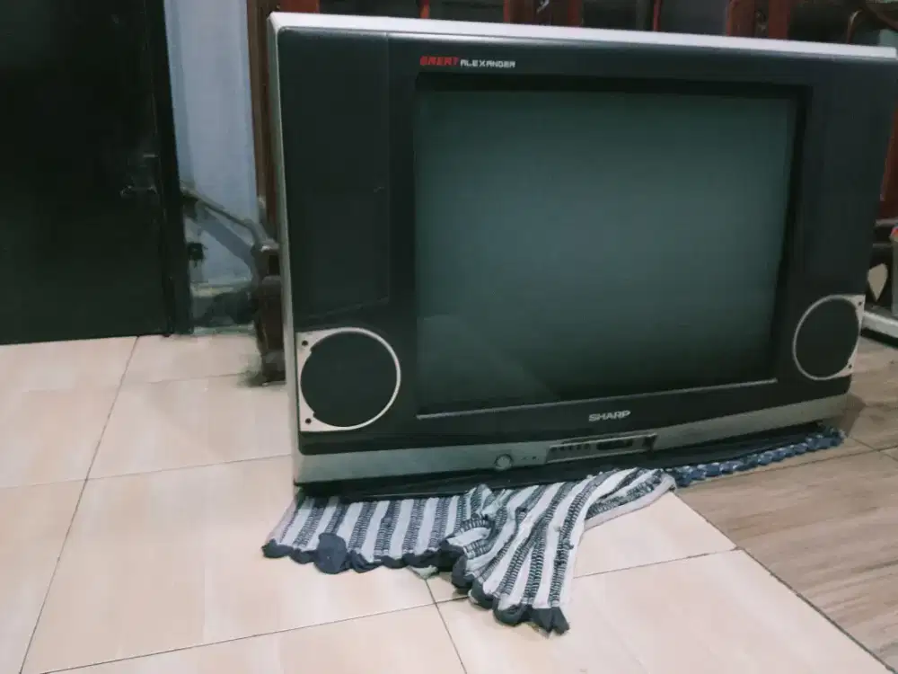 Tv SHARP  mulus tidak ada minus