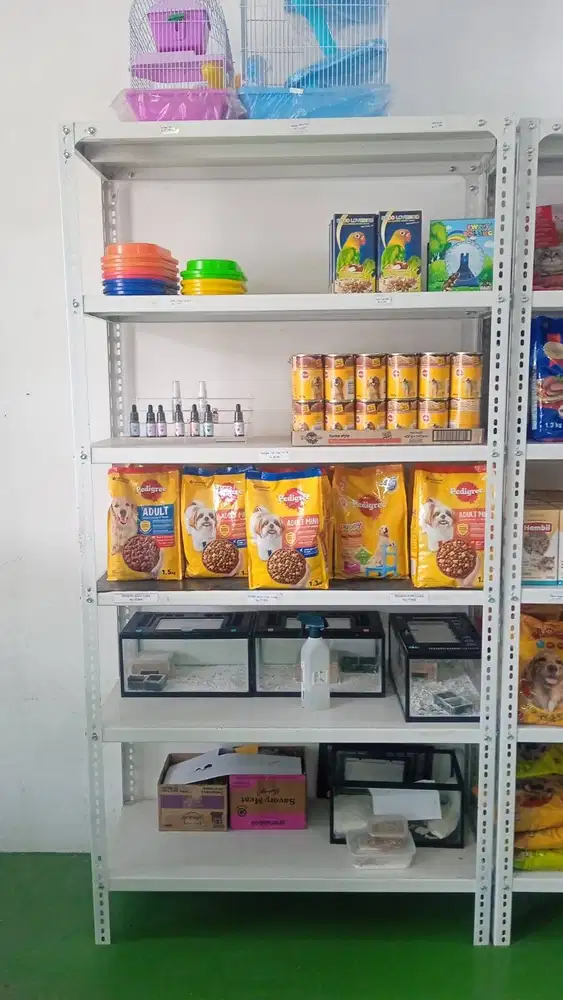 Rak Besi dan Etalase Ex Pet Shop