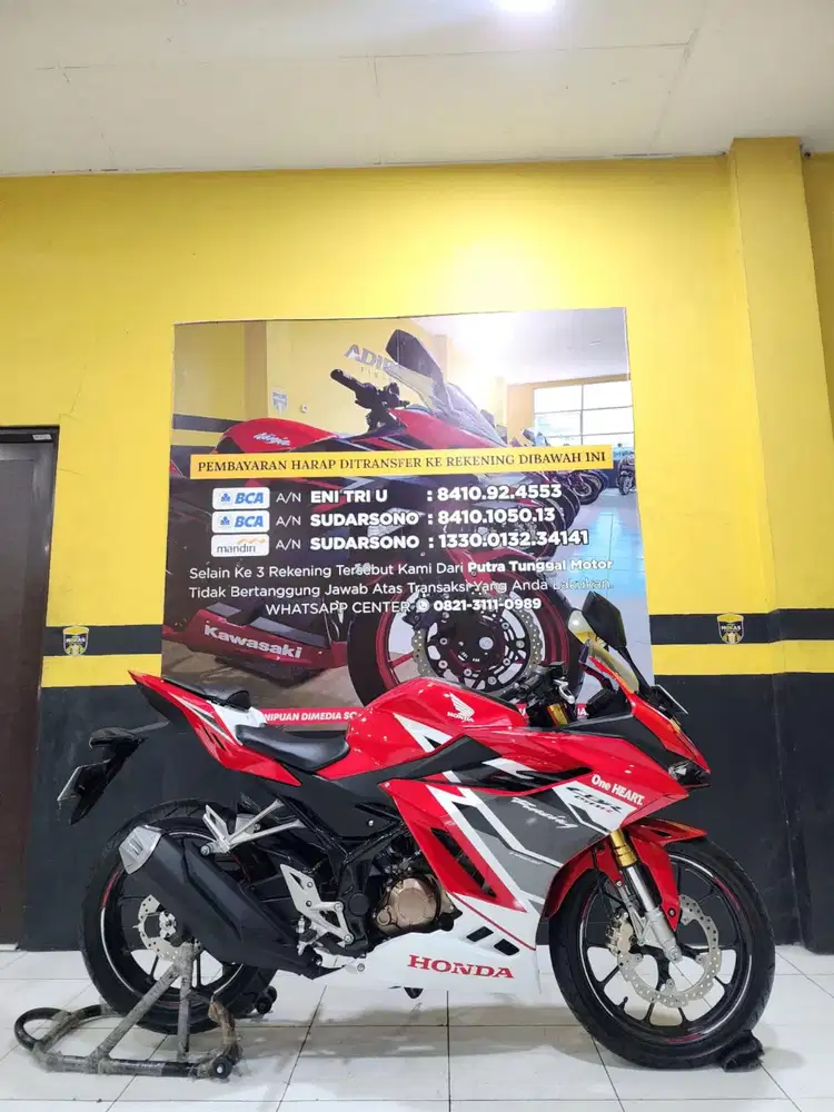 CBR 150R TAHUN 2024(PUTRA TUNGGAL MOTOR)
