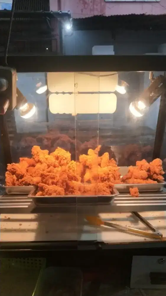 Cari diutamakan cewek  serius penglaman chiken geprek bisa greng jjur