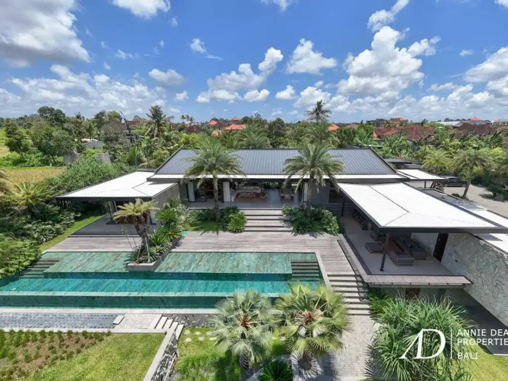 FREEHOLD | MODERN DESIGNER VILLA WITH RICE FIELD VIEWS - TABANAN