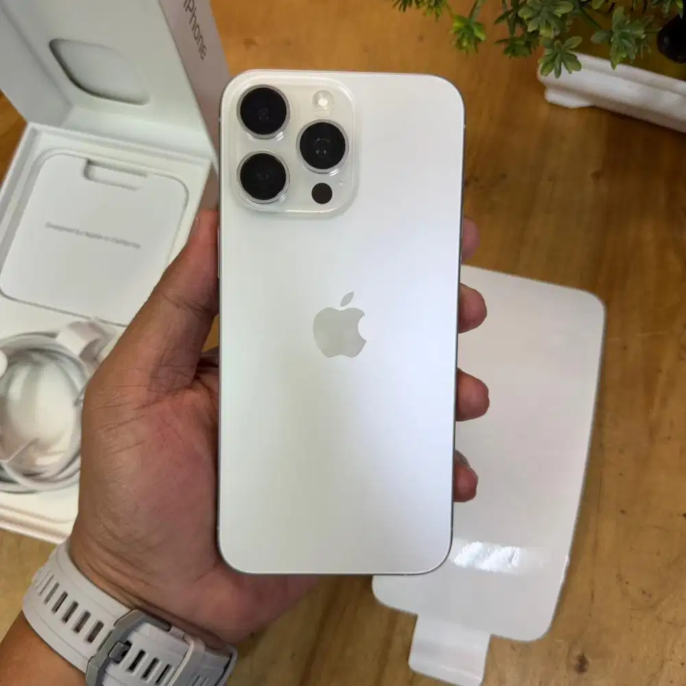 iPhone 15 Pro max 1TB Titanium White Super Mulus Ex resmi iBox