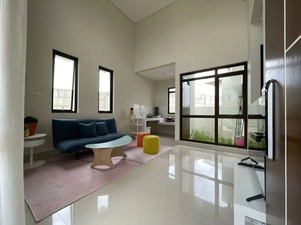 DIKONTRAKAN RUMAH TAHUNAN SEMI FURNISH SIAP HUNI CITRA SENTUL SSR920