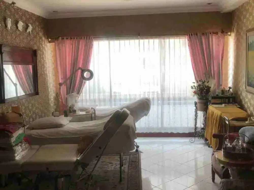 Dijual Apartemen Taman Anggrek 2 kamar tidur luas 88 sqm harga murah