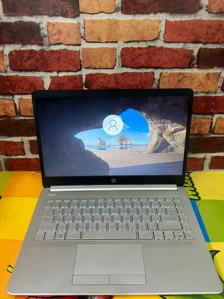 Laptop Hp 14s amd a4 (keyboard backlit)