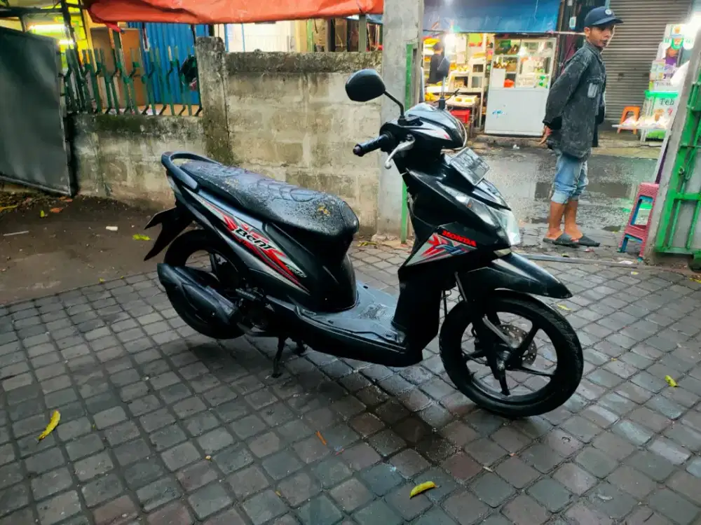 Honda Beat 110cc PGM-FI Tahun 2015
