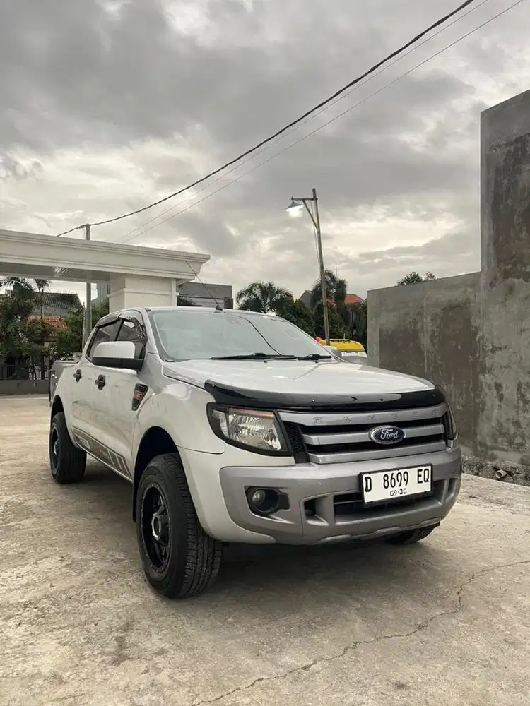 Ranger XLS 4x4 manual tahun 2014 asli plat D dari lahir