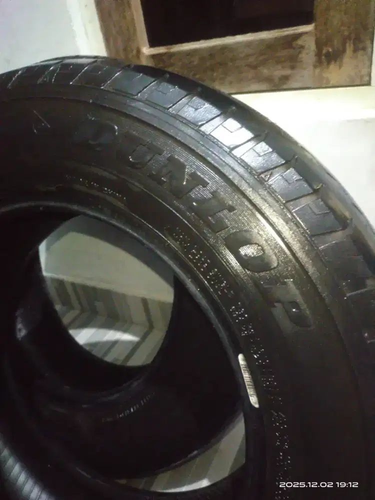 Ban copotan merk Dunlop tebal 165/r14 bisa cocok Agya Brio Avanza dll