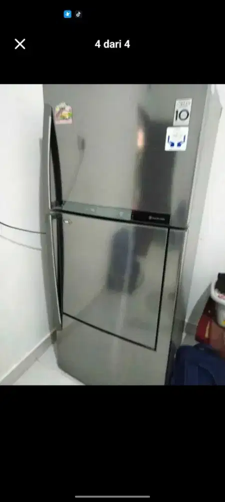 Dijual cepat kulkas merek OLG