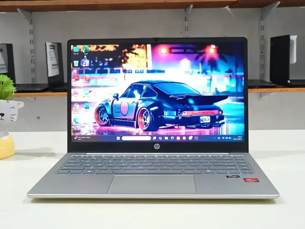Laptop Hp 14-EM0320AU AMD Ryzen 3 7320U Ram 8 GB, Normal mulus