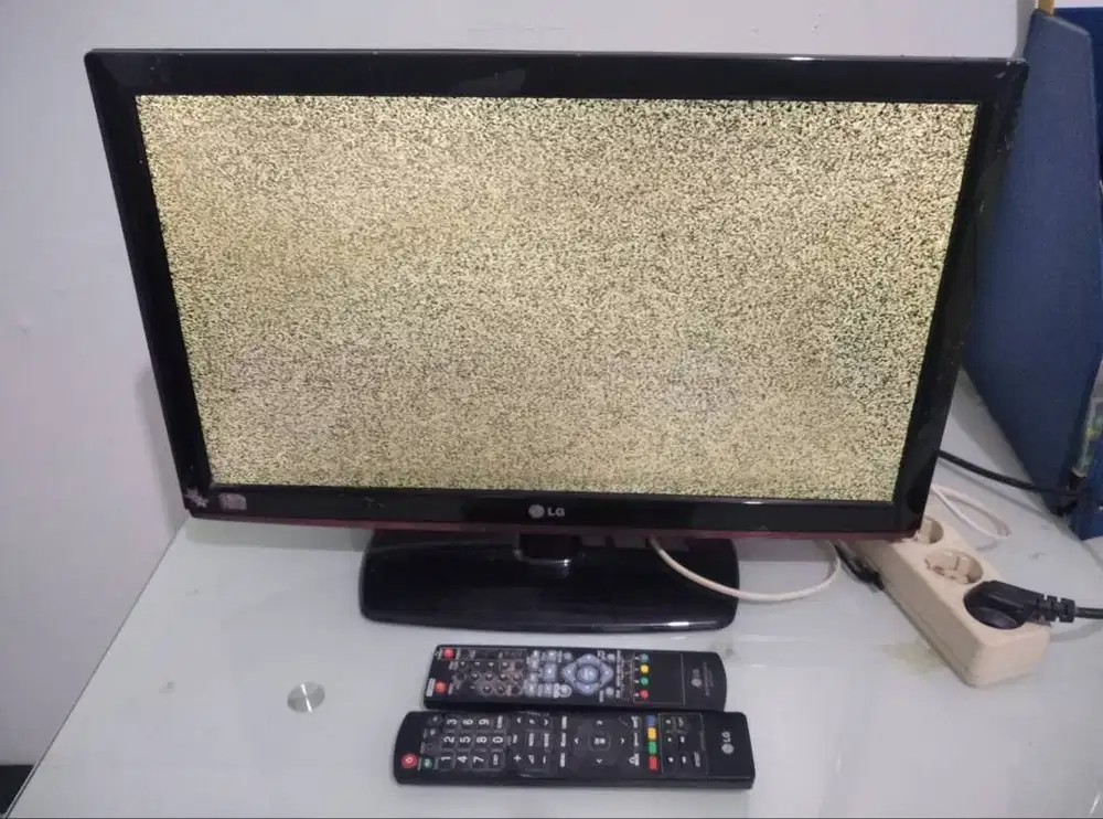 TV MONITOR LG 22 INCH BEKAS MINUS