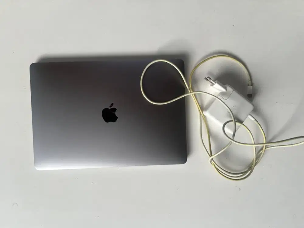 Macbook Pro 2017 16/256