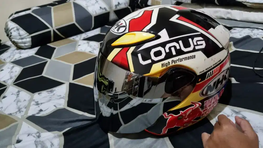 Helm NHK R6 warna Orens