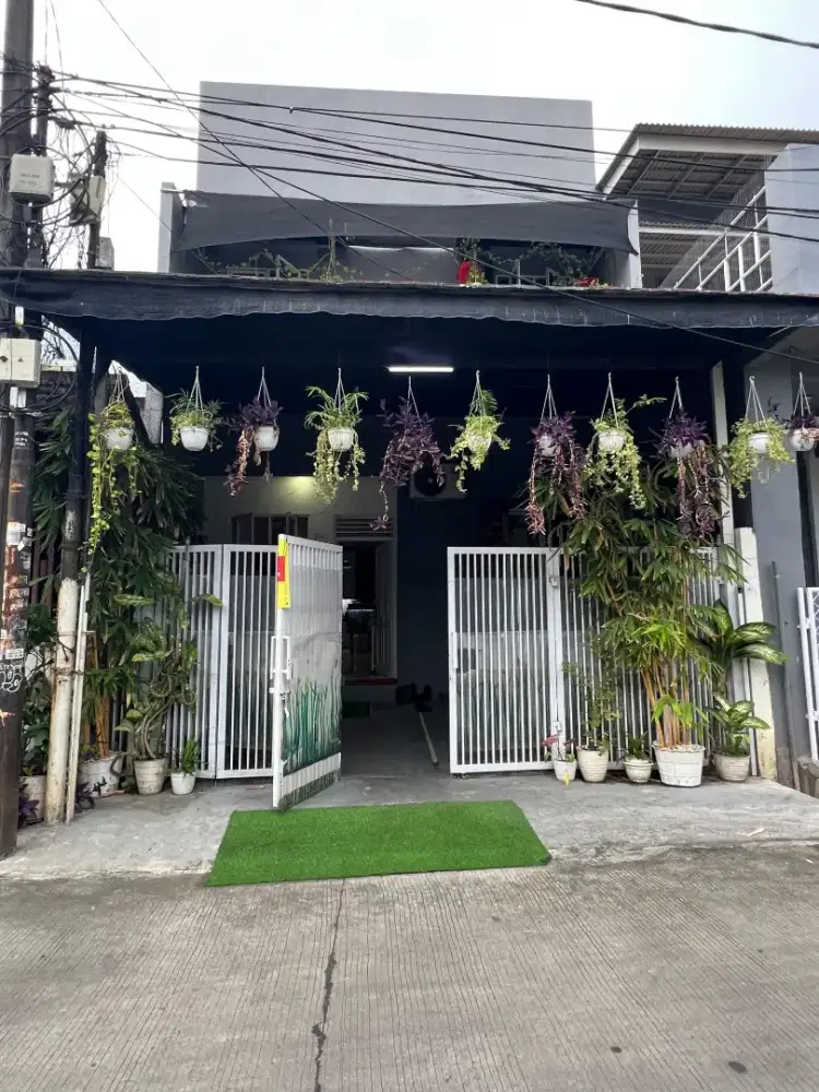 Rumah murah komplek griya ciledug plaza CBD