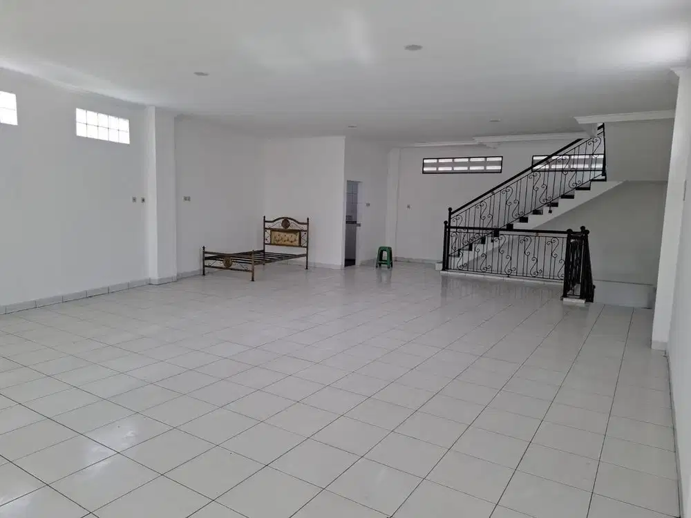 disewakan ruko 4/5 lantai latimenten grogol jakarta barat