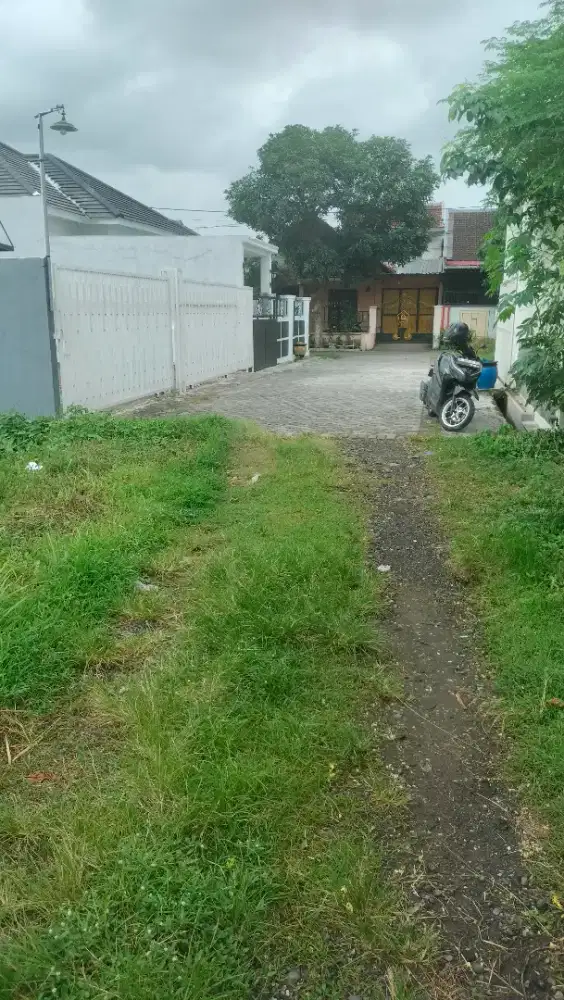 DI JUAL TANAH SHM LUAS 170 M2 LOKASI STRATEGIS