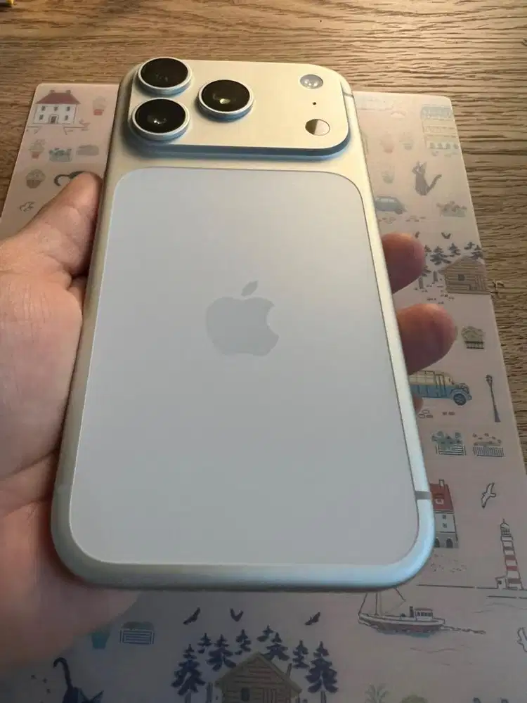 Iphone 17 pro ( silver ) 256G