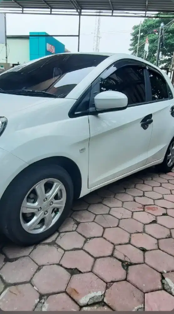 Brio Facelift 2017 putih