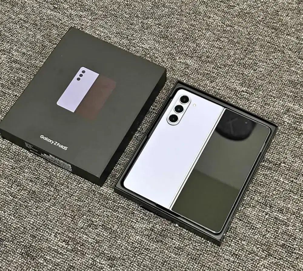 JUAL // TUKAR TAMBAH

SAMSUNG ZFOLD 5 12/512 5G SEIN