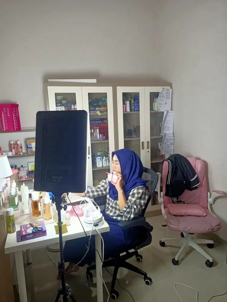 DICARA HOST LIVE & PERSONAL ASSISTANT