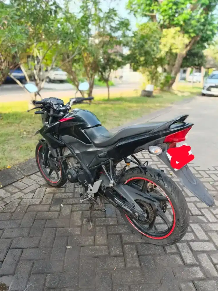 Dijual motor Honda cb150R