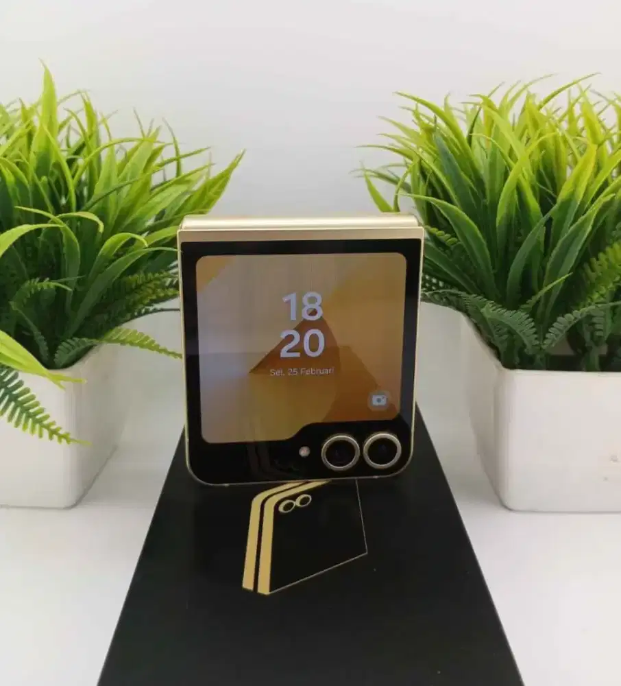 JUAL // TUKAR TAMBAH

SAMSUNG Z FLIP 6 12/512 5G SEIN